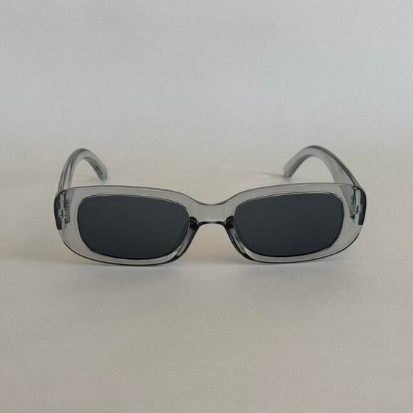 Grey square sunglasses with black - Picture 1 of 5